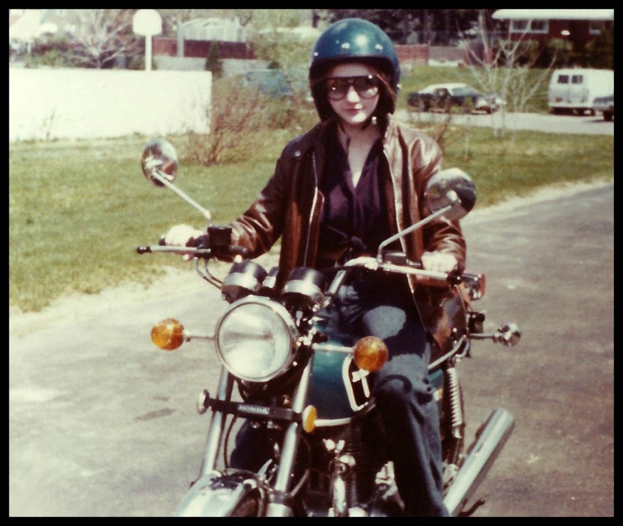 (1975)