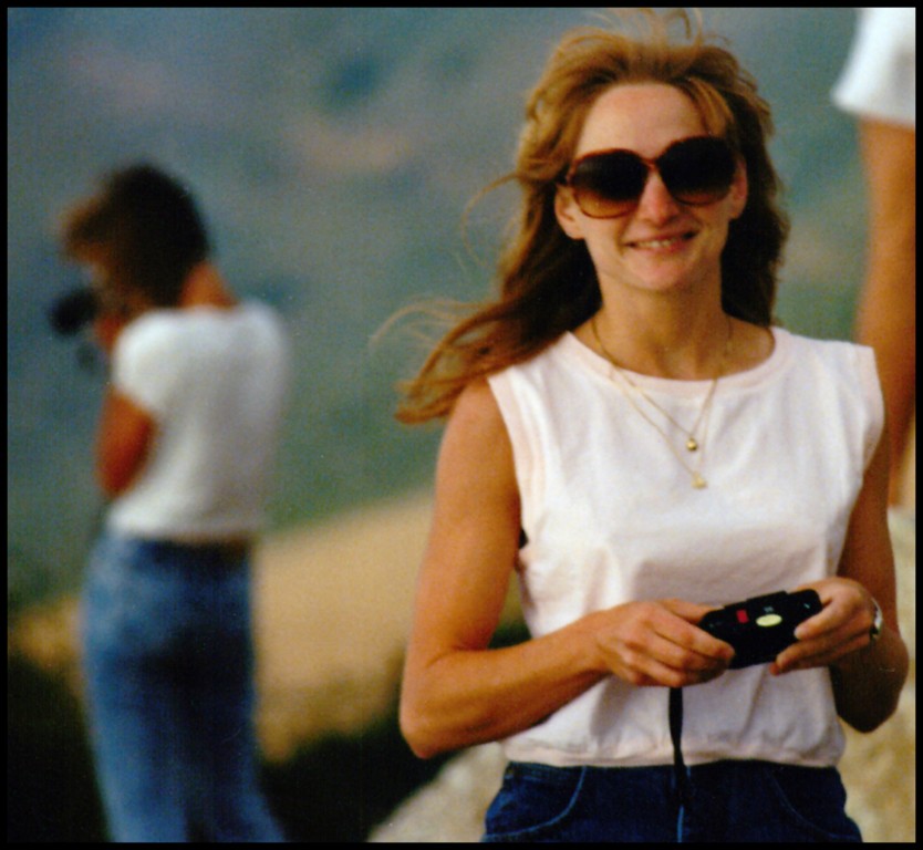 (1977)